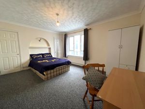 Photo 16- click for photo gallery